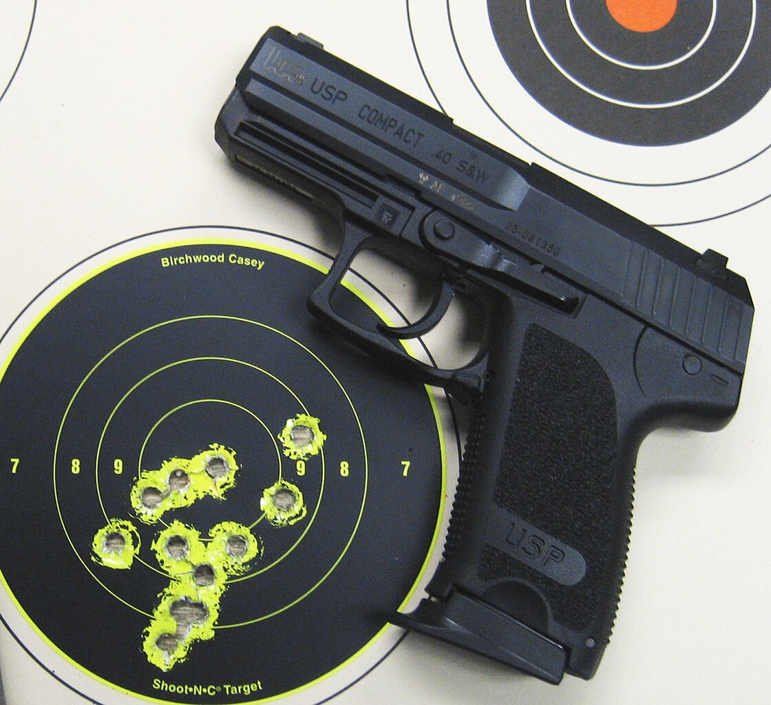 HK USP Compact in .40 S&W w/ target